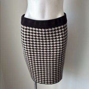 Fenn Wright Manson Houndstooth Wool Blend Skirt medium